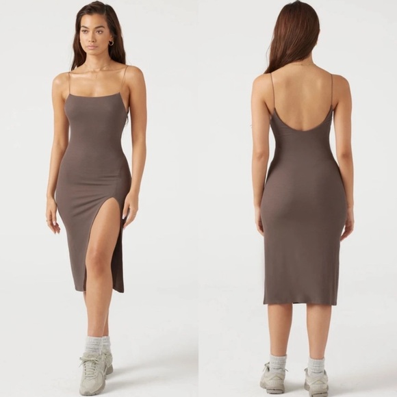 Joah Brown Dresses & Skirts - Joah Brown Strappy Slit Dress in Mauve Size M/L